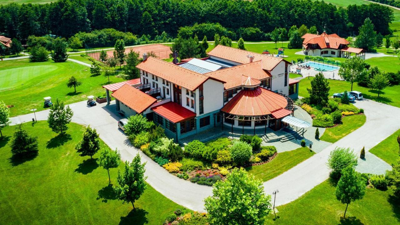Hotel Forest Hills Zirc Luaran gambar
