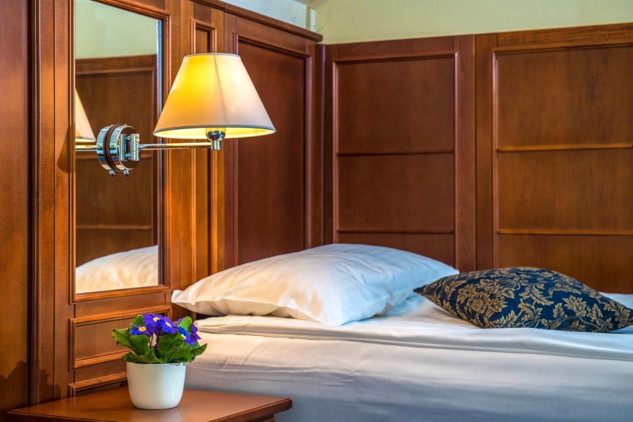 Hotel Forest Hills Zirc Luaran gambar