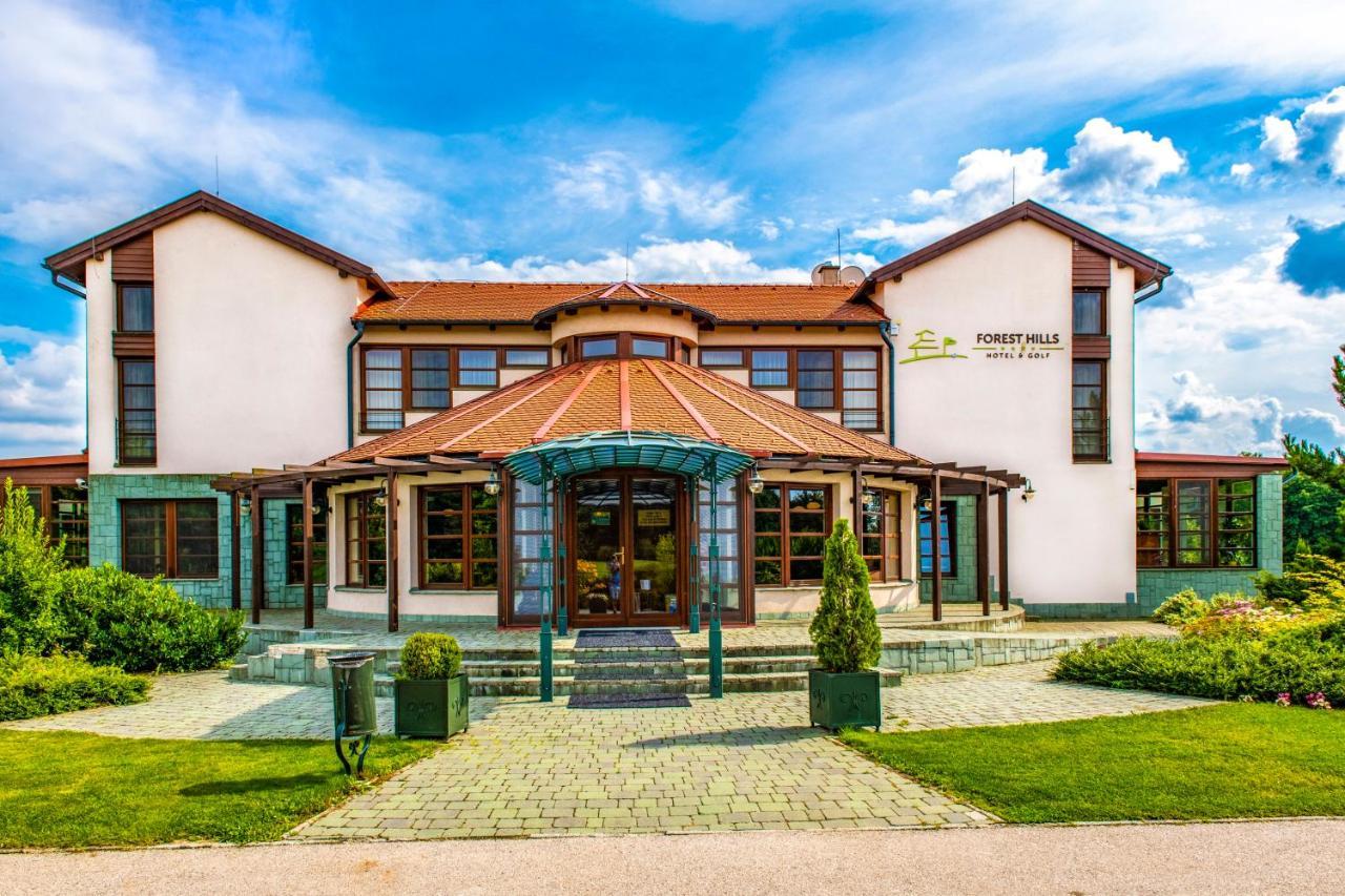 Hotel Forest Hills Zirc Luaran gambar