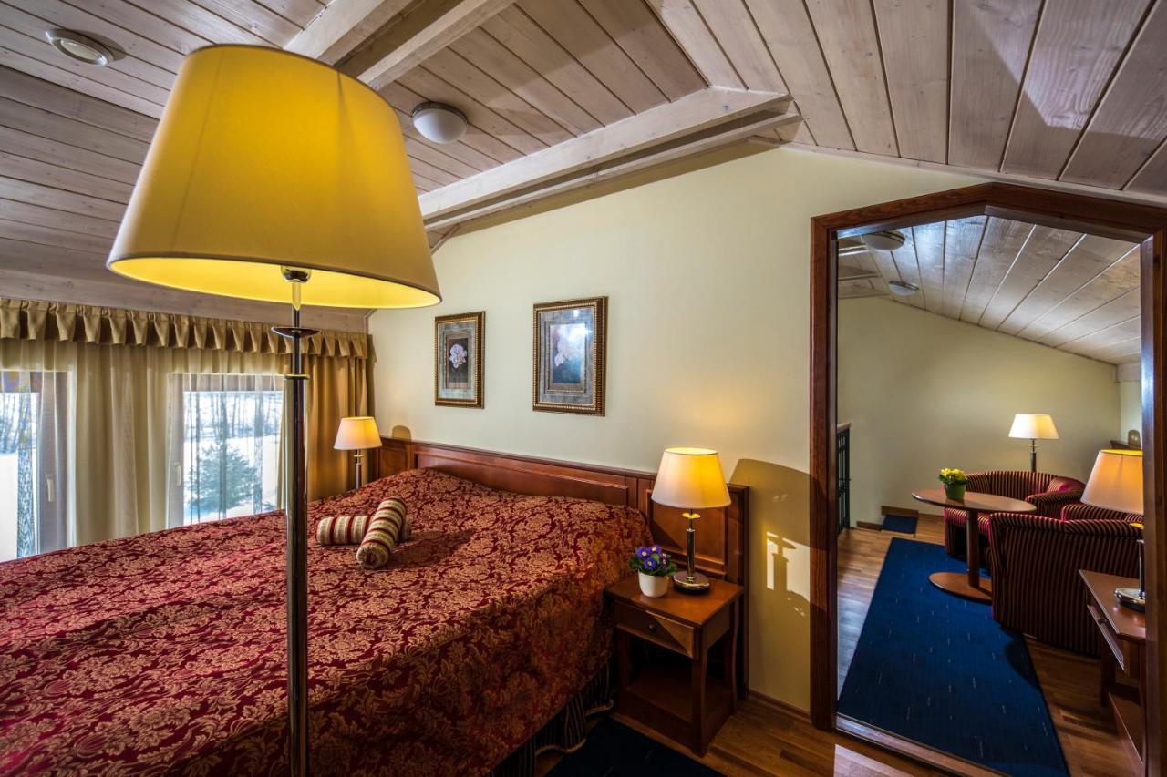Hotel Forest Hills Zirc Luaran gambar